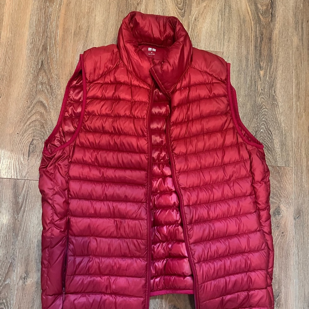 Uniqlo Red Thin Puffer Vest